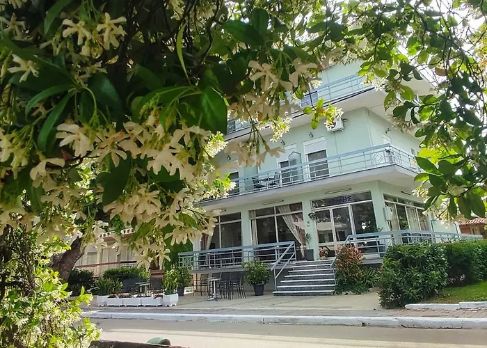 Ermis Λουτρά Υπάτης